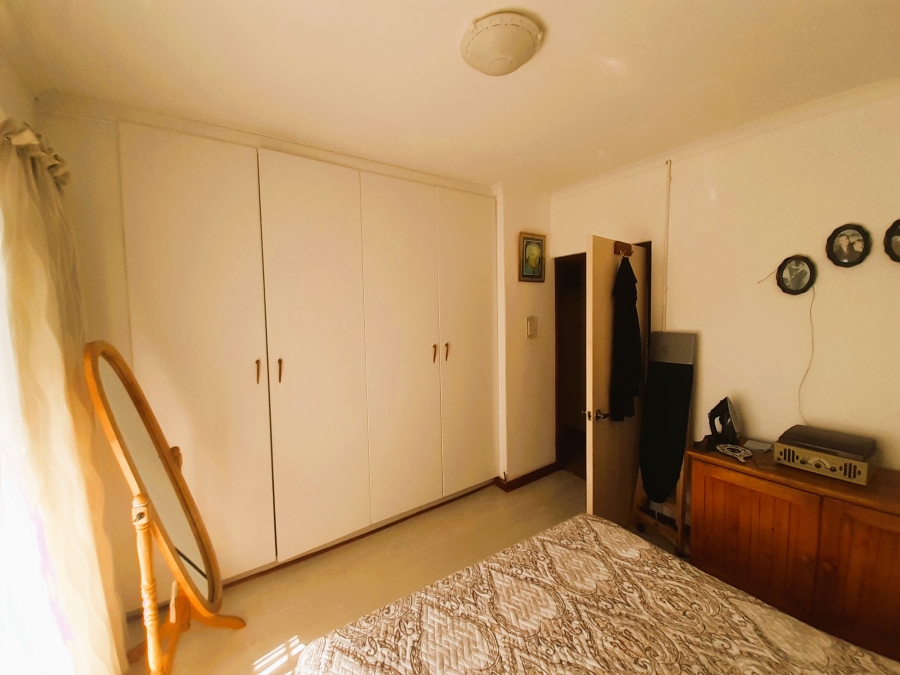 6 Bedroom Property for Sale in Paradise Beach Eastern Cape